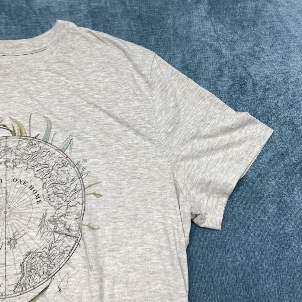 Banana Republic One Earth One Home T-Shirt Mens Large Heather Gray Classic Tee